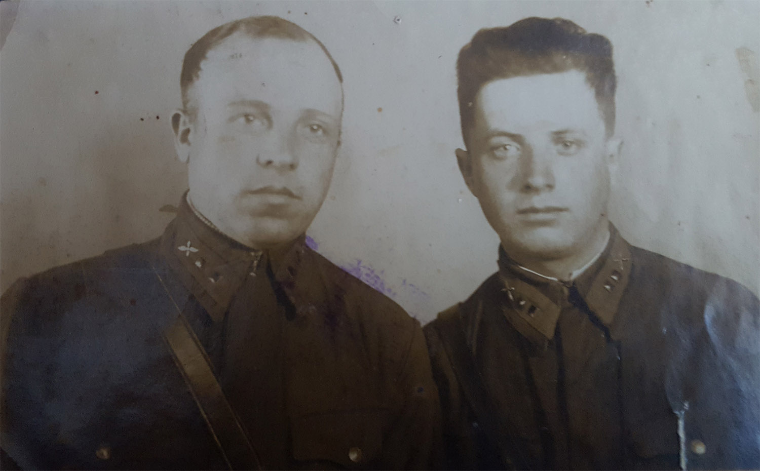 Баранов Александр Иванович (слева) с боевым товарищем